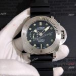 Copy Panerai Submersible Rubber Strap Black Dial PAM305 Men Watch